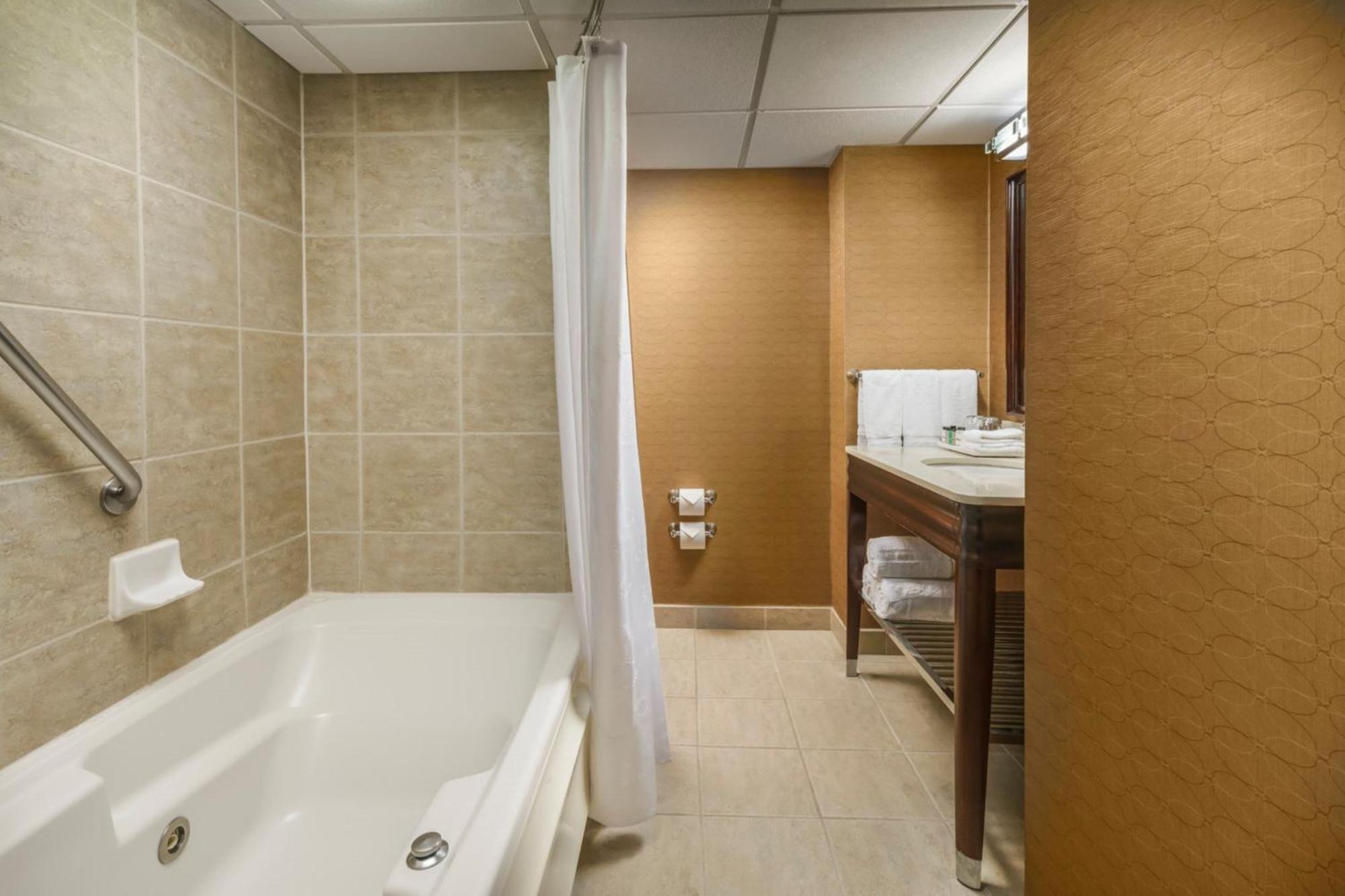Sheraton Great Valley 3*
